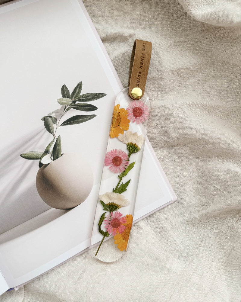 The Bookmark - Flora one